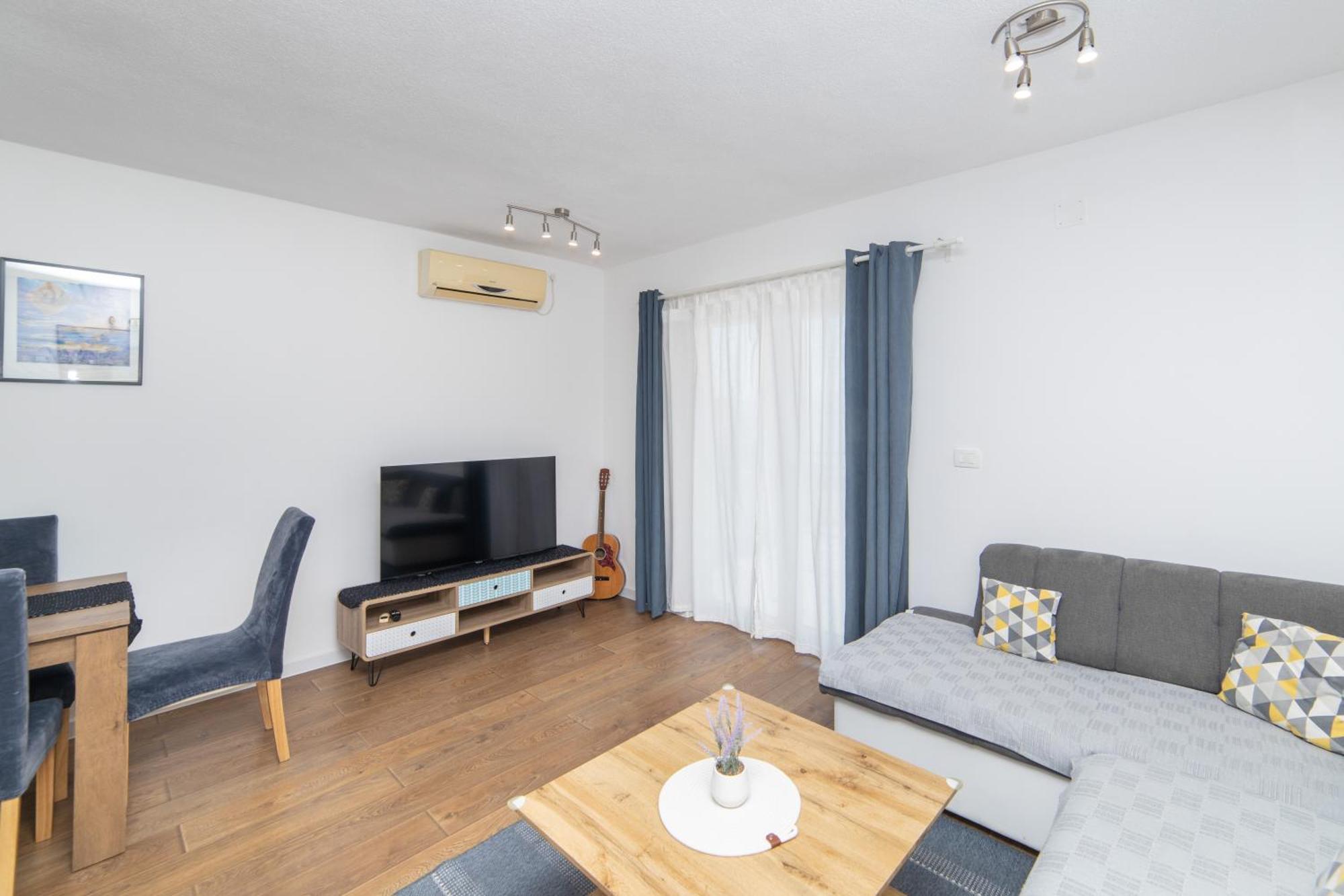 Apartments Ferdo Zivogosce Exterior photo