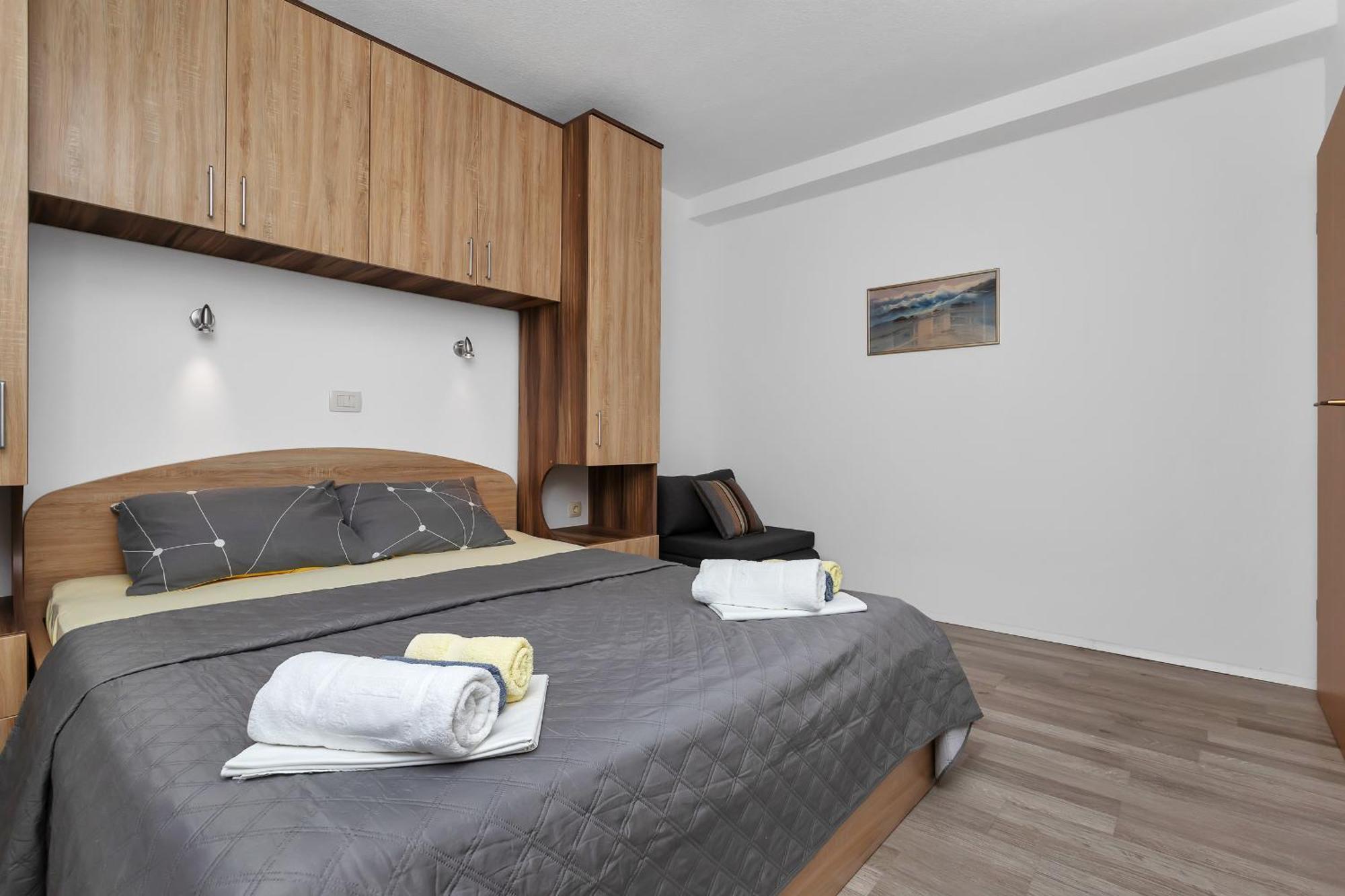 Apartments Ferdo Zivogosce Room photo